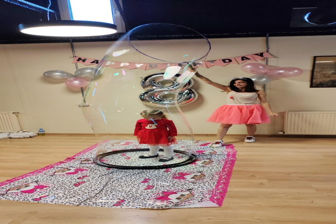 İstanbul'da palyaço hizmetleri arıyorsanız, Palyaco Adresi olarak doğum günü partileri, sünnet düğünleri ve kurumsal etkinlikler için profesyonel palyaço ki